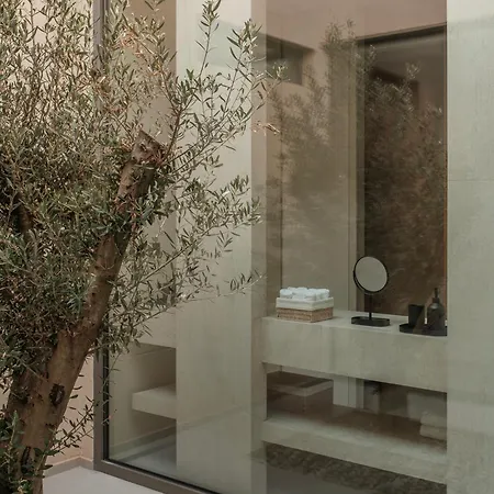 فيلة Gaia Place