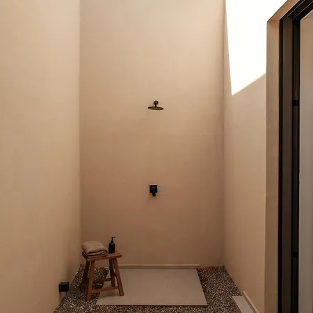 فيلة Gaia Place *